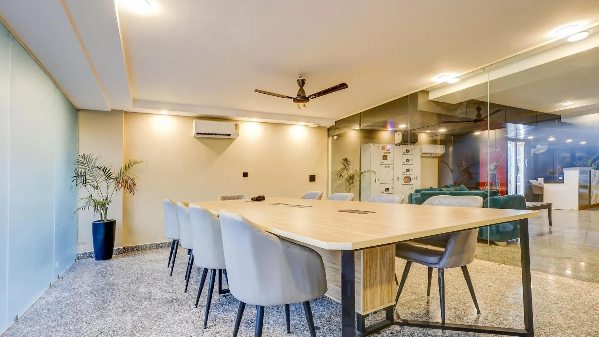 מלון גורגאון Super Townhouse Oak Udyog Vihar