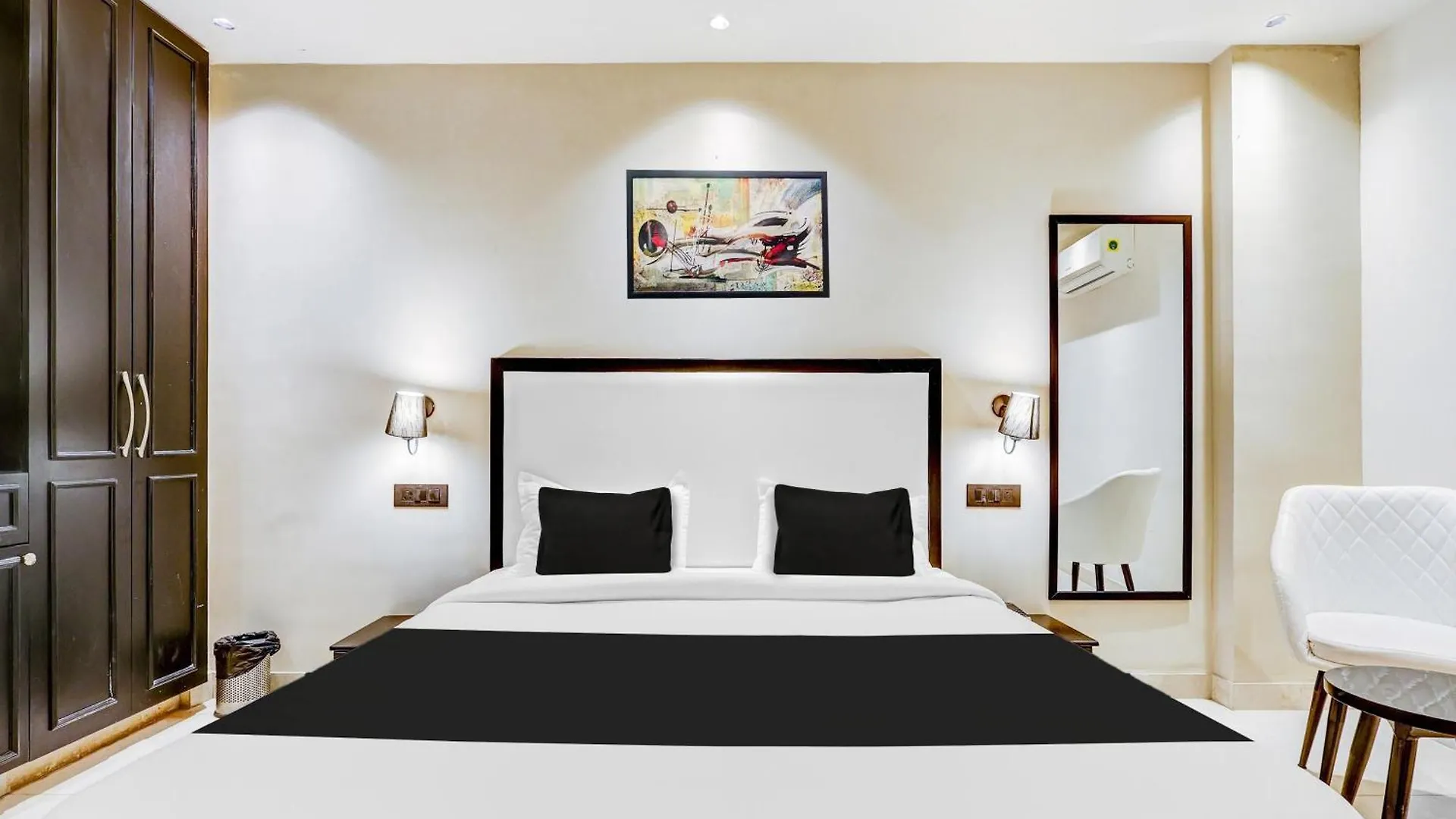מלון גורגאון Super Townhouse Oak Udyog Vihar 4*,