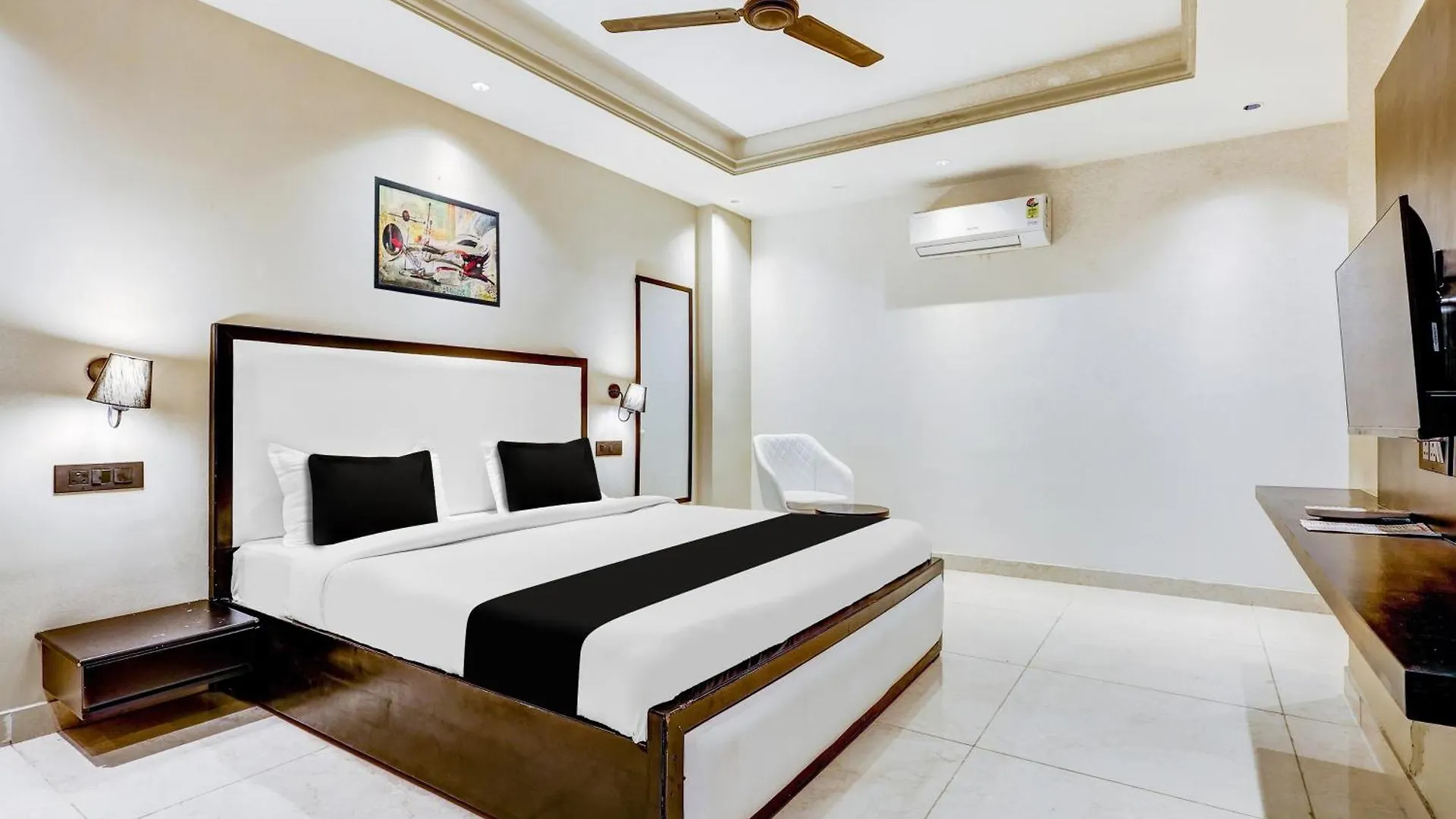 מלון גורגאון Super Townhouse Oak Udyog Vihar